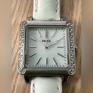 Fossil ladies rectangular silver tone and white leather watch NEW BATTERY
